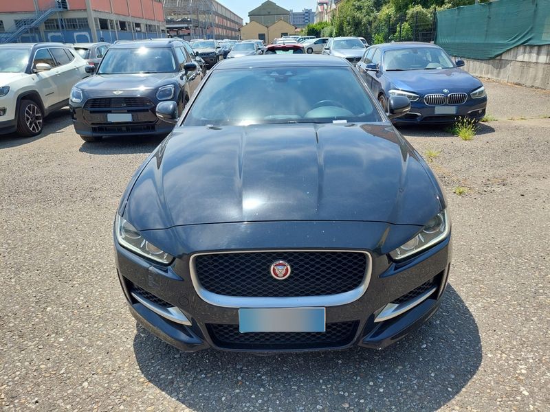 Jaguar XE 20d R-Sport AWD — zdjęcie 7