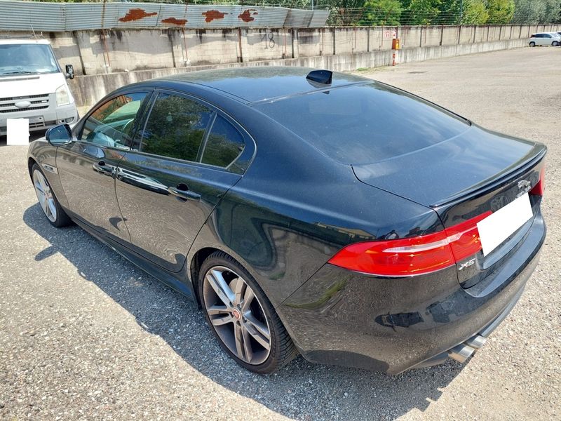 Jaguar XE 20d R-Sport AWD — zdjęcie 3