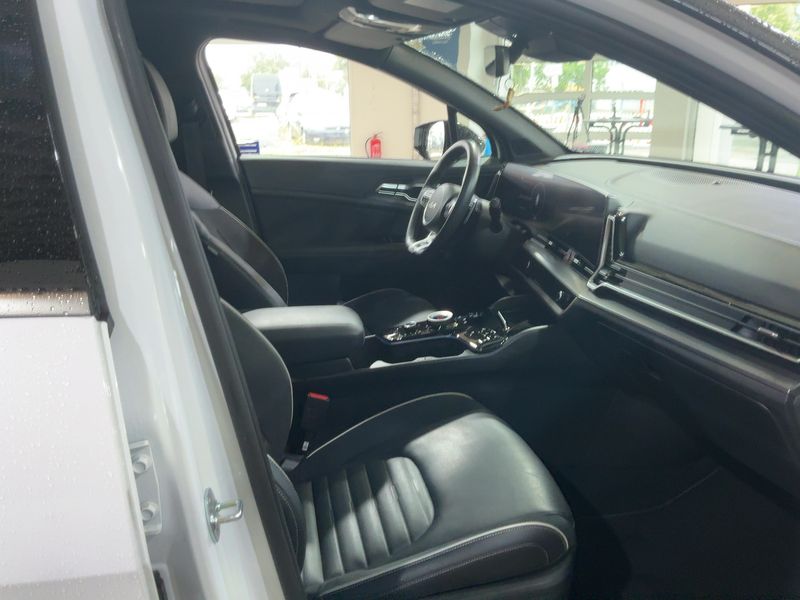 Kia Sportage 1.6 TGDI Mild-Hybrid GT-Line 4WD — zdjęcie 11