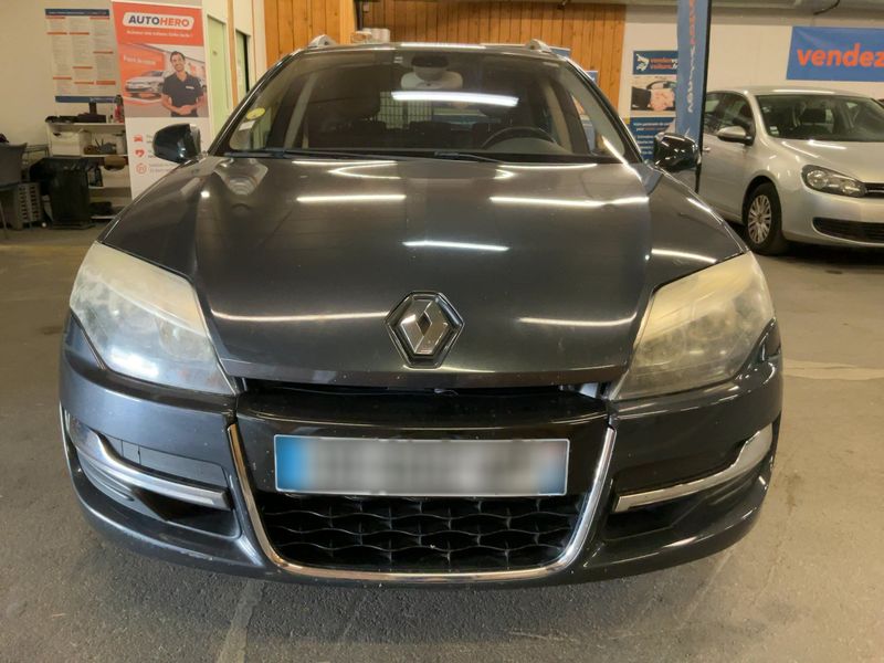 Renault Laguna 2.0 dCi BOSE Edition — zdjęcie 9