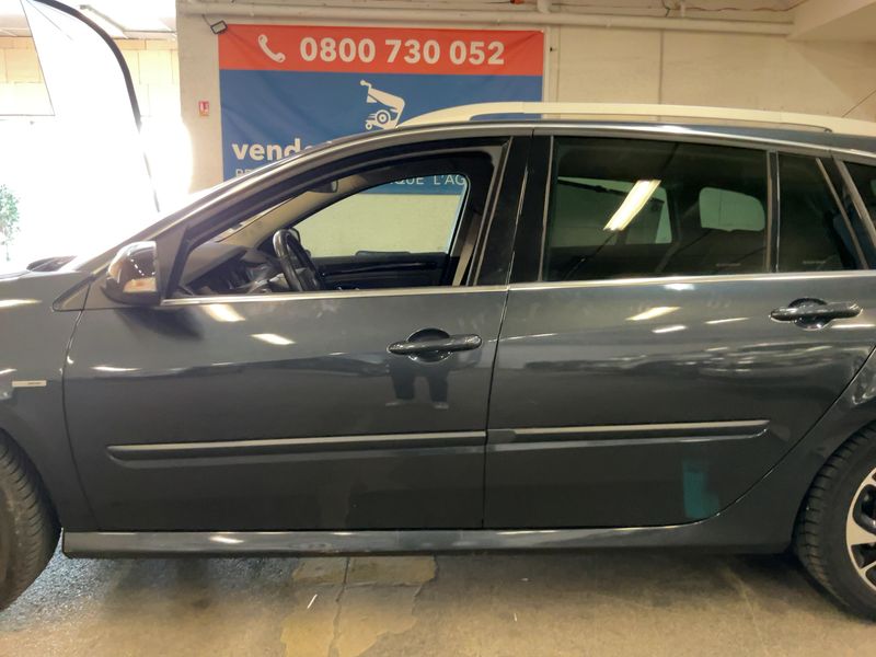 Renault Laguna 2.0 dCi BOSE Edition — zdjęcie 4