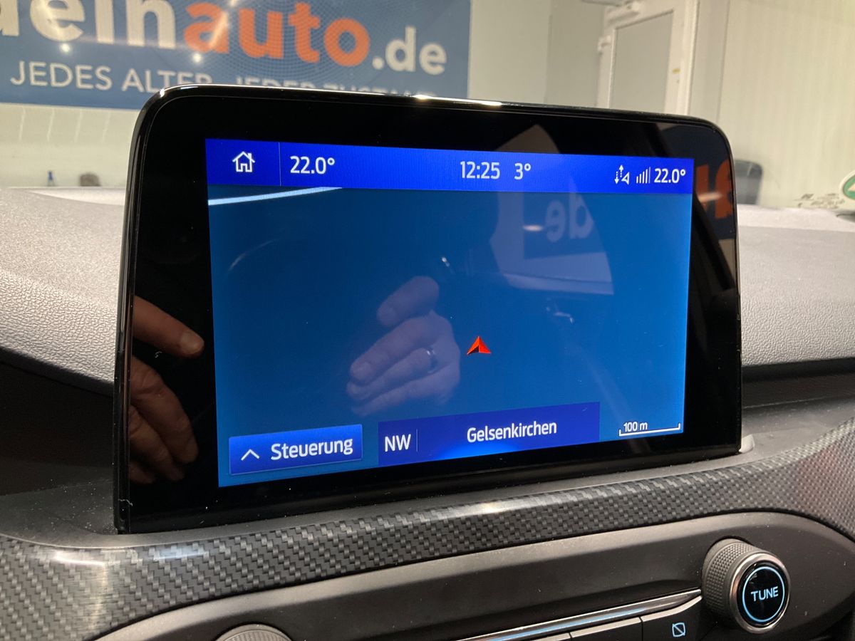 Ford Focus 2019 — photo 24