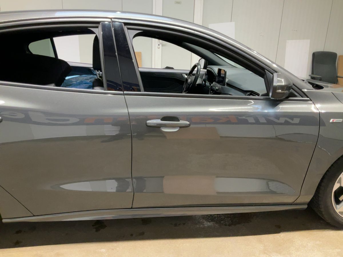 Ford Focus 2019 — photo 11