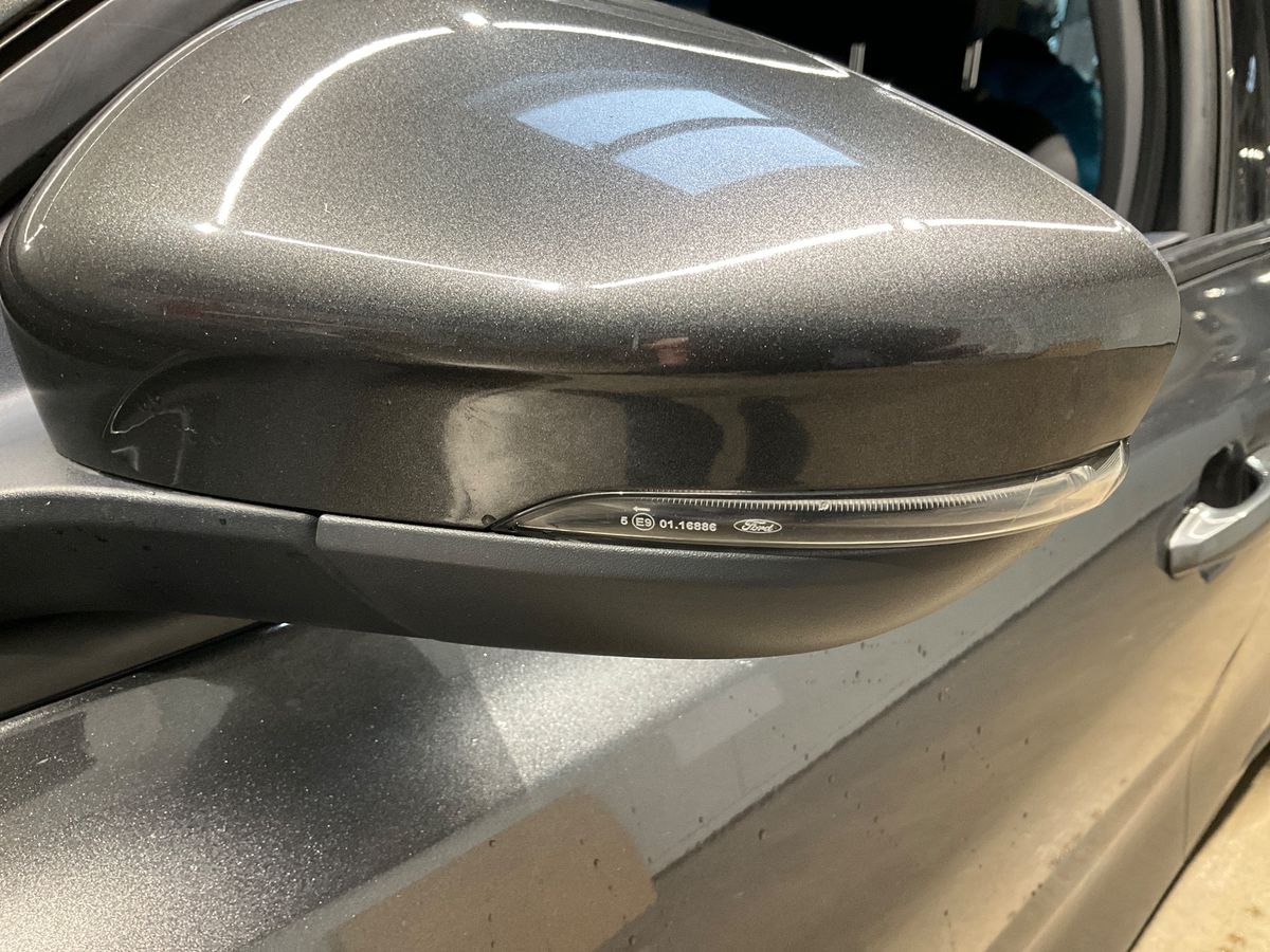 Ford Focus 2019 — photo 36