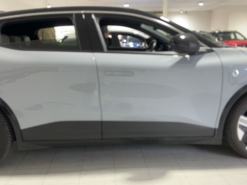 Renault Megane E-Tech EV60 Iconic — zdjęcie 7