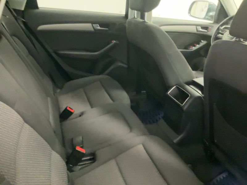 Audi Q5 2.0 TDI quattro 2012 – снимка 19