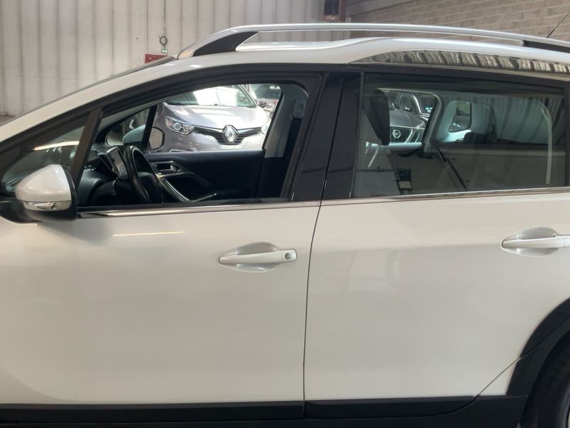 Peugeot 2008 1.2 PureTech Allure — zdjęcie 4