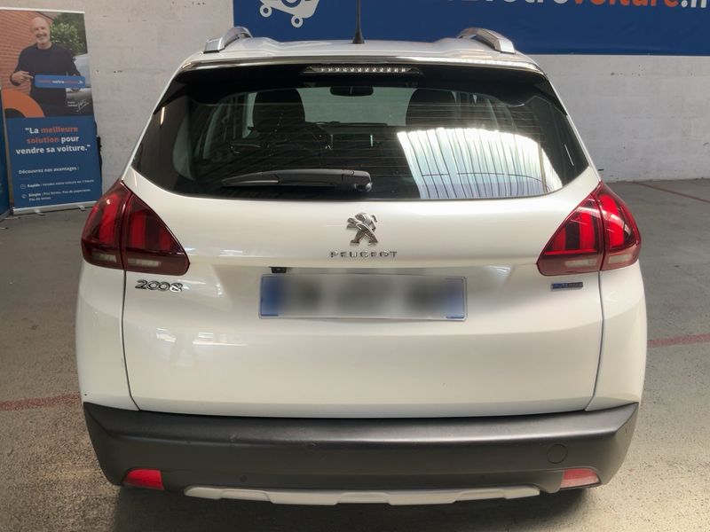 Peugeot 2008 1.2 PureTech Allure — zdjęcie 5