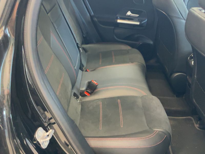 Mercedes-Benz EQA 350 4Matic AMG Line — zdjęcie 14