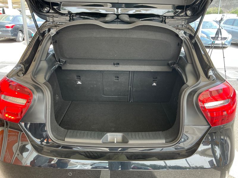 Mercedes-Benz A-Klasse A 180 CDI BlueEfficiency Urban — zdjęcie 10