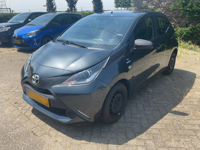 Toyota Aygo 1.0 X