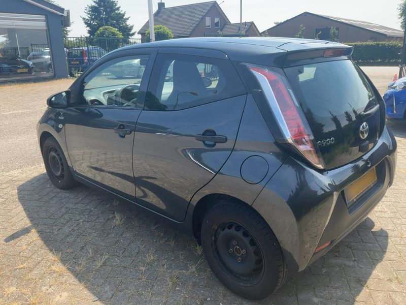Toyota Aygo 1.0 X — zdjęcie 3