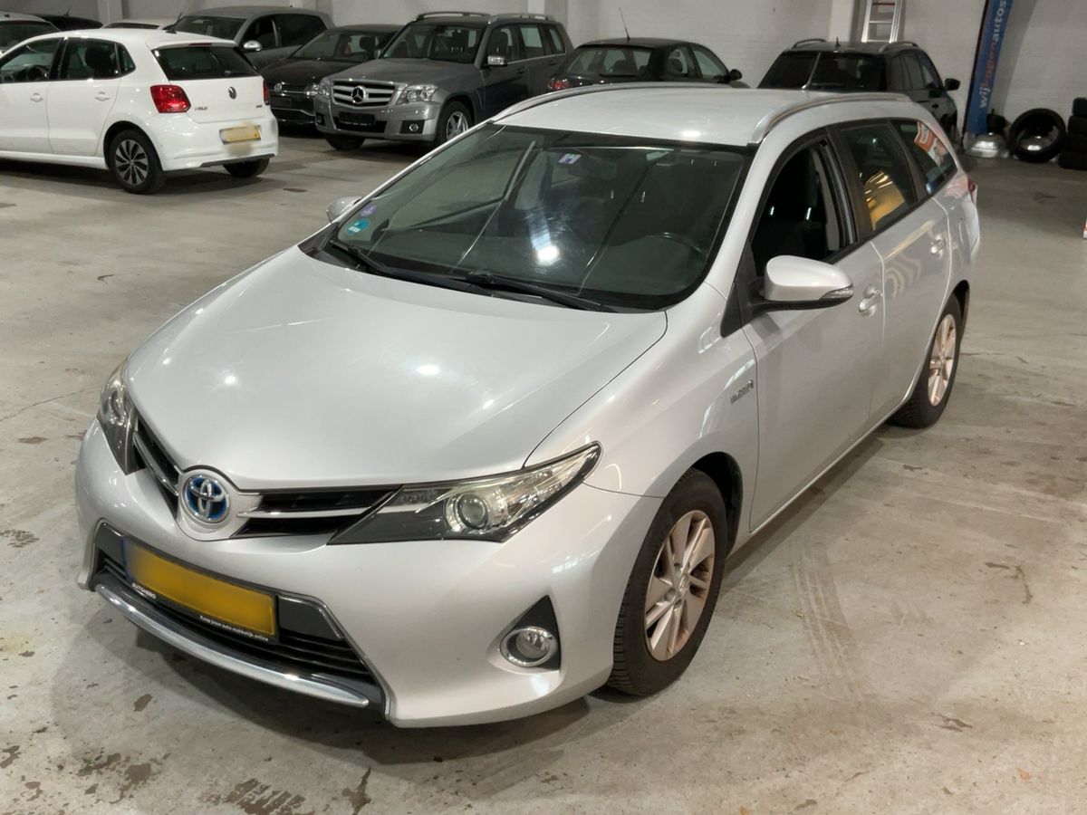 Toyota Auris 2013