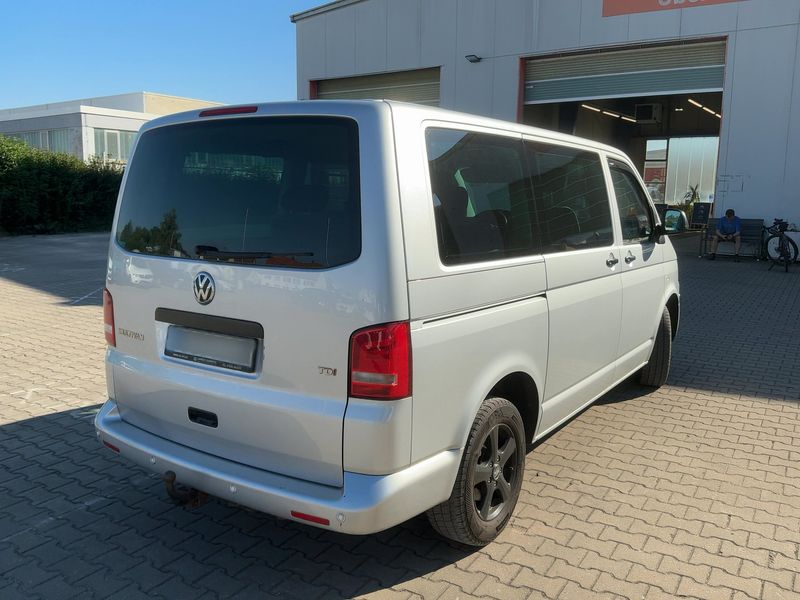 Volkswagen T5 Multivan 2.0 TDI Startline — zdjęcie 6
