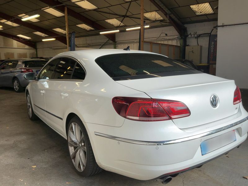 Volkswagen CC 3.6 V6 FSI 4Motion — zdjęcie 3