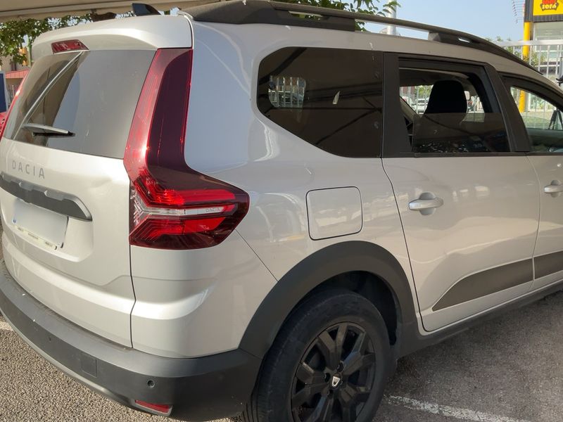 Dacia Jogger 1.0 TCe Extreme 2022 – снимка 8