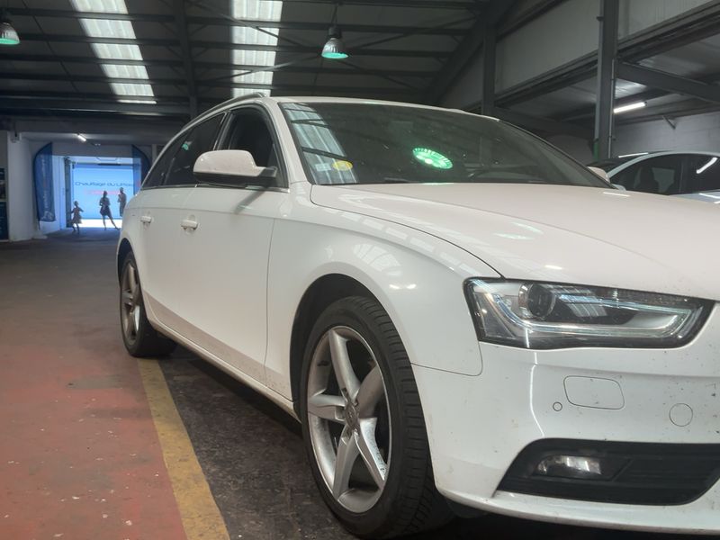 Audi A4 2.0 TDI Attraction 2013 – снимка 12
