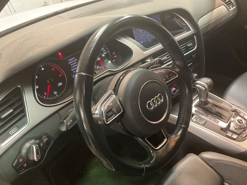Audi A4 2.0 TDI Attraction 2013 – снимка 23