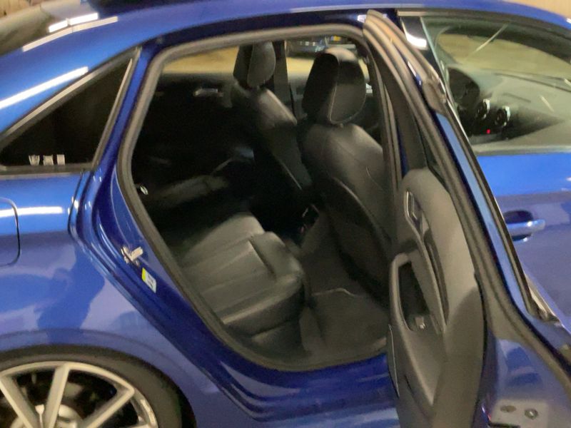 Audi S3 2.0 TFSI quattro — zdjęcie 14