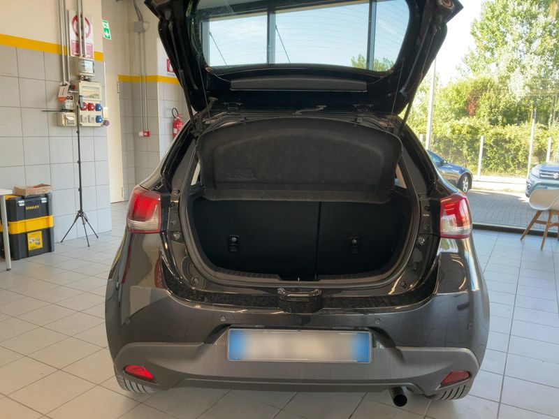 Mazda 2 1.5 Diesel Evolve — zdjęcie 10