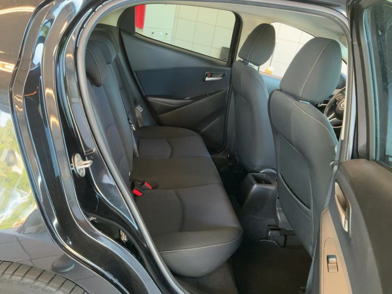 Mazda 2 1.5 Diesel Evolve — zdjęcie 14