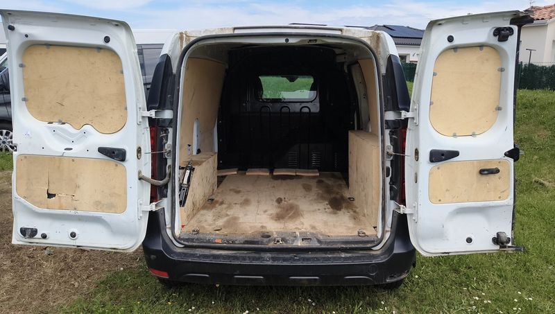 Renault Express 1.5 BLUE dCi Confort — zdjęcie 4