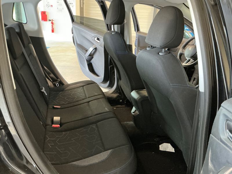 Peugeot 2008 1.2 VTi Style — zdjęcie 14