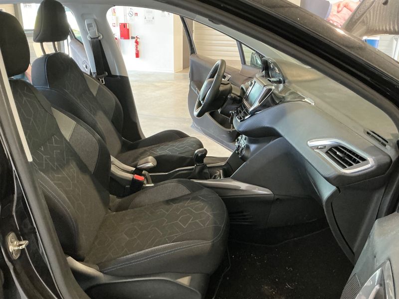 Peugeot 2008 1.2 VTi Style — zdjęcie 11