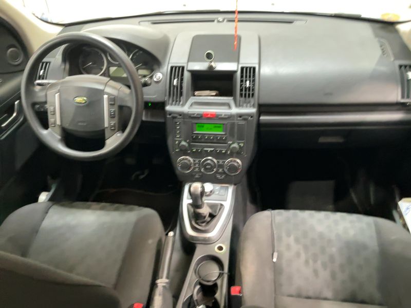 Land Rover Freelander 2.2 Td4 S — zdjęcie 12