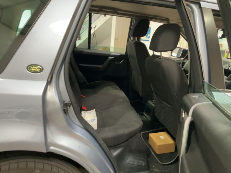 Land Rover Freelander 2.2 Td4 S — zdjęcie 14