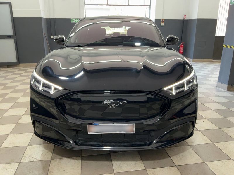 Ford Mustang Mach-E electric drive 198 kW AWD — zdjęcie 9