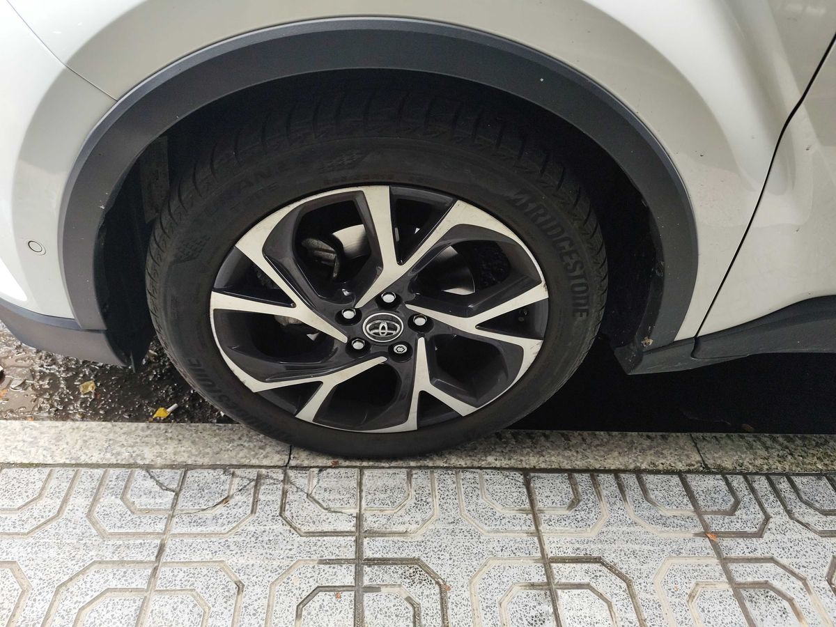 Toyota C-HR d'occasion