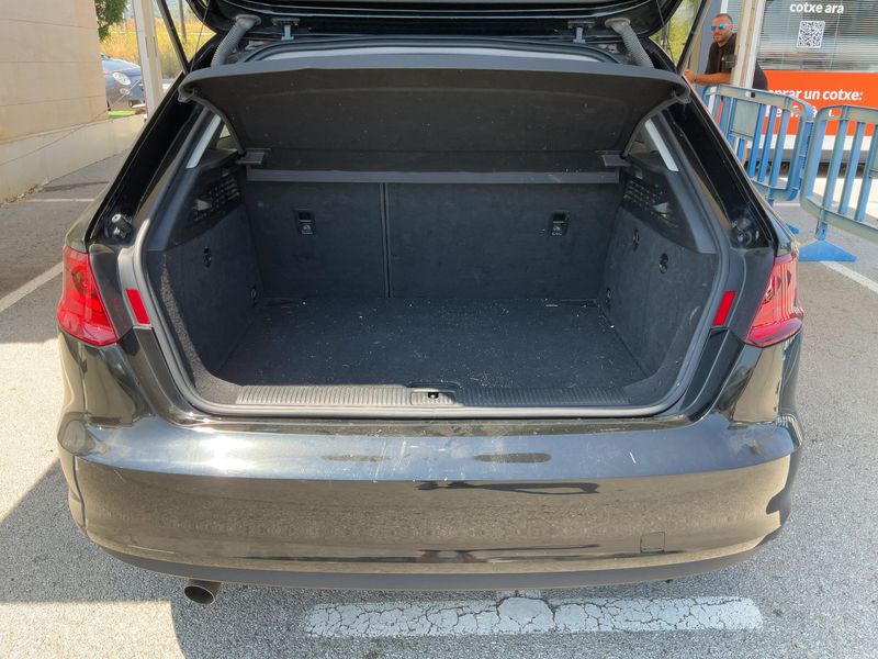 Audi A3 Sportback 1.6 TDI Attraction — zdjęcie 10