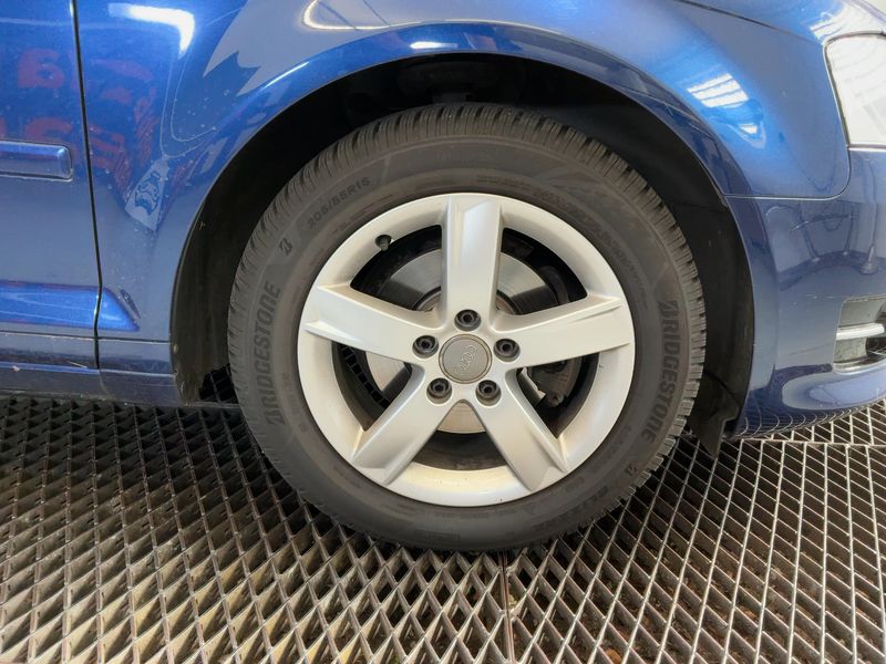 Audi A3 Sportback 1.6 TDI Attraction 2012 – снимка 11