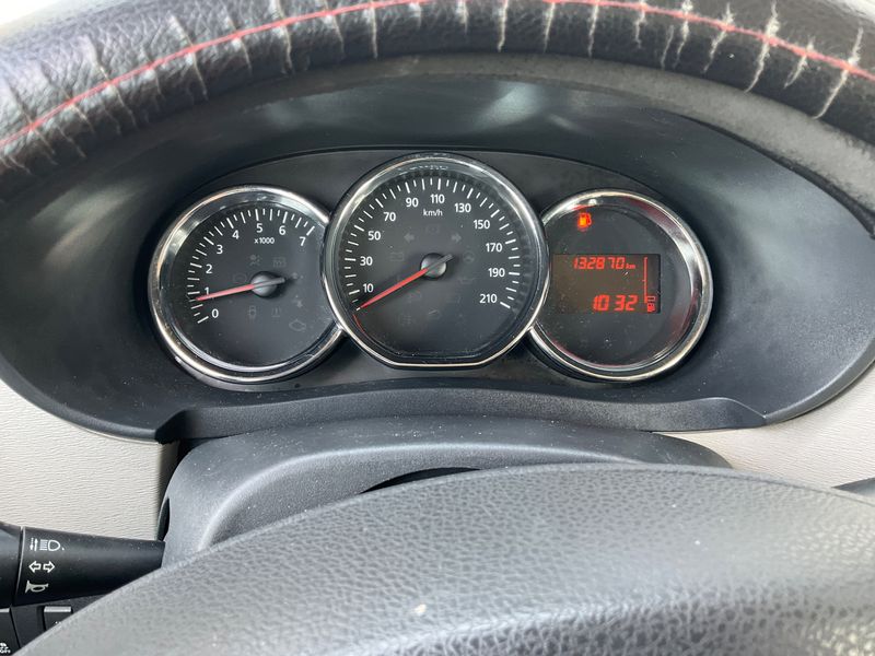 Dacia Lodgy 1.6 Laureate — zdjęcie 4