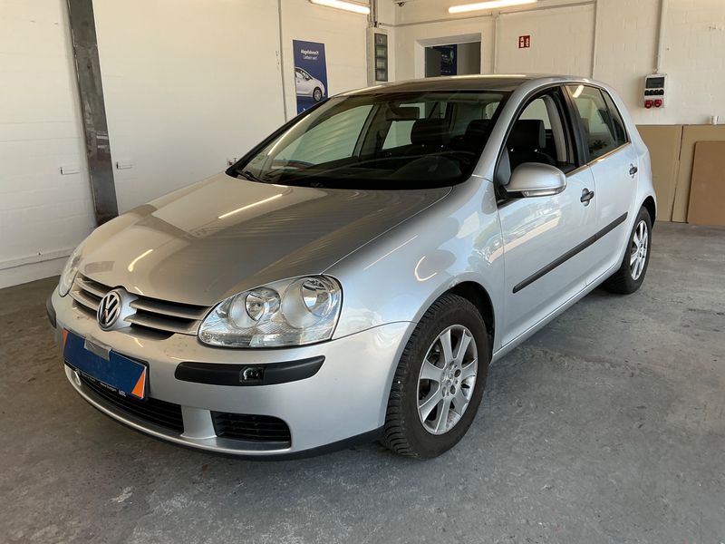 Volkswagen Golf V 1.6 Trendline 2005 – снимка 1