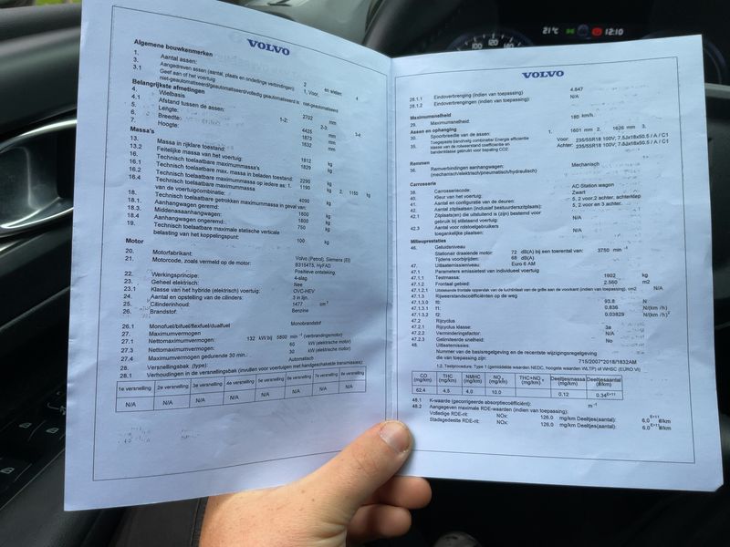 Volvo XC40 1.5 T5 Plug-in Hybrid Inscription Expression 2WD — zdjęcie 16