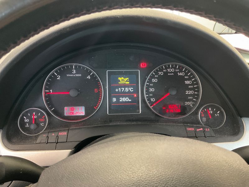 Audi A4 2.0 TDI — zdjęcie 4