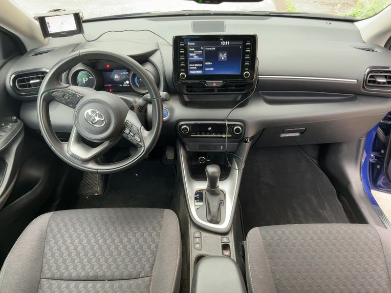 Toyota Yaris 1.5 Hybrid Design — zdjęcie 12