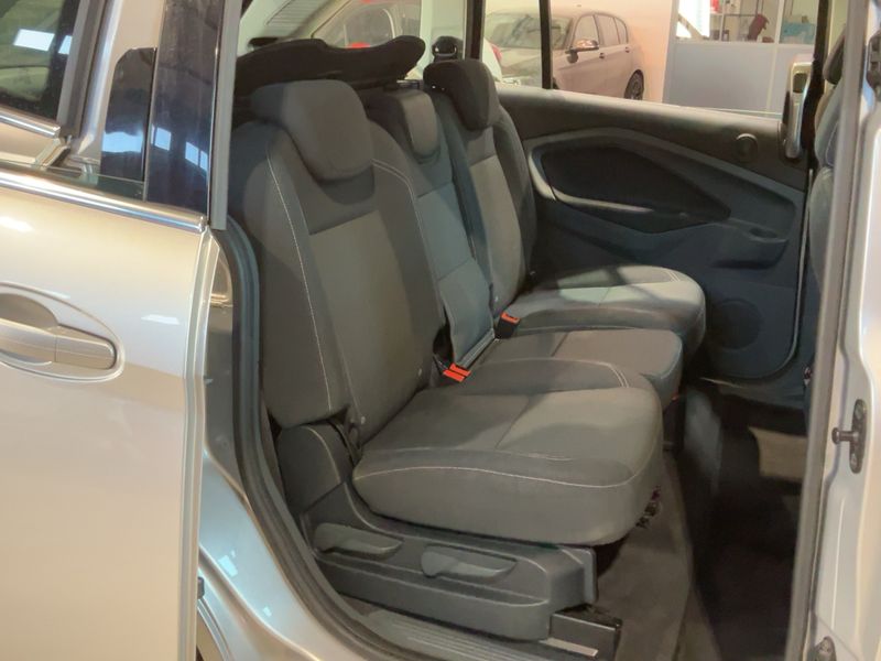 Ford Grand C-Max 1.6 TDCi Titanium — zdjęcie 14