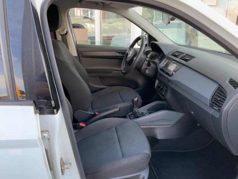 Skoda Fabia 1.4 TDI Cool Plus — zdjęcie 11