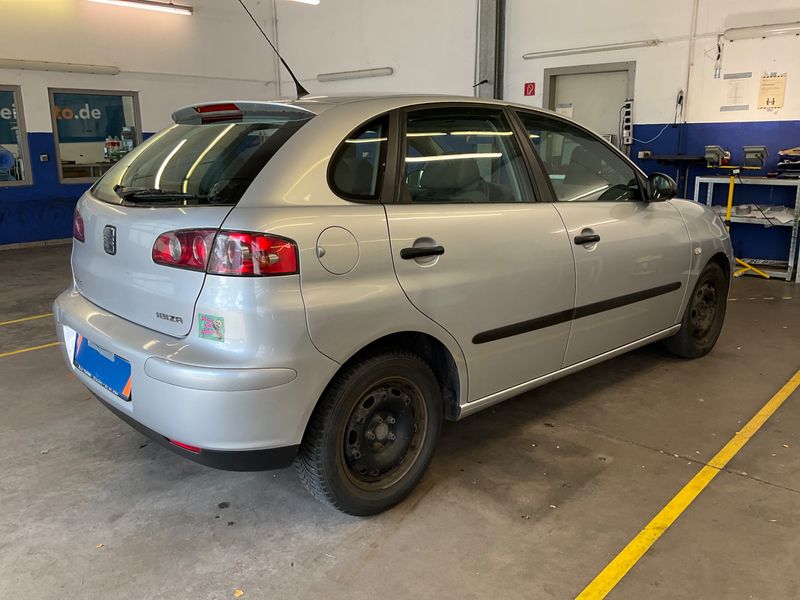 Seat Ibiza 1.4 Fresh — zdjęcie 2