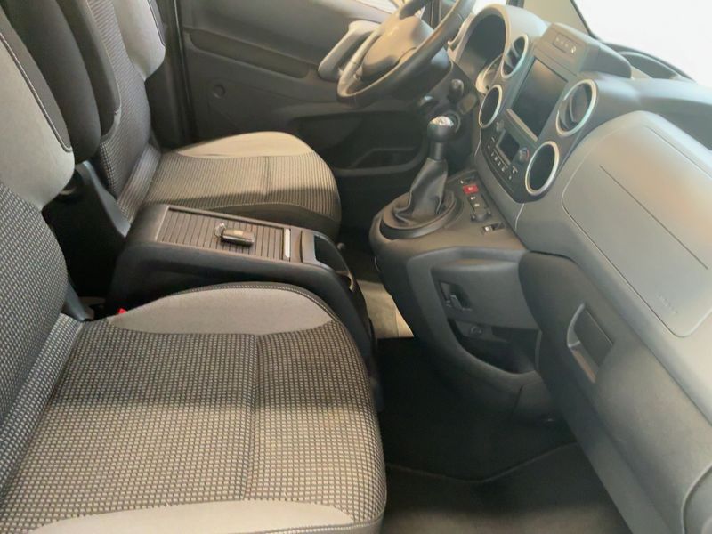 Peugeot Partner 1.2 PureTech Allure 2018 – снимка 17