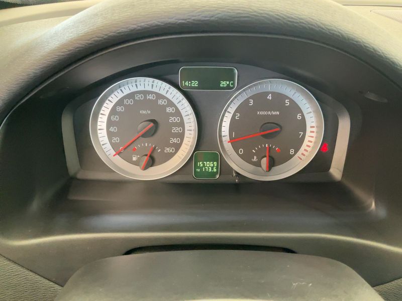 Volvo C70 2.4 Momentum — zdjęcie 13