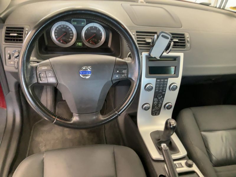 Volvo C70 2.4 Momentum — zdjęcie 12