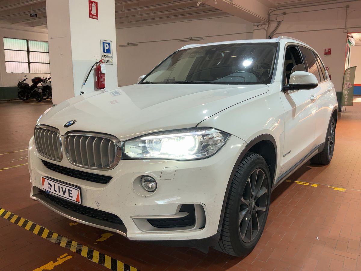 BMW X5 2018 — photo 1