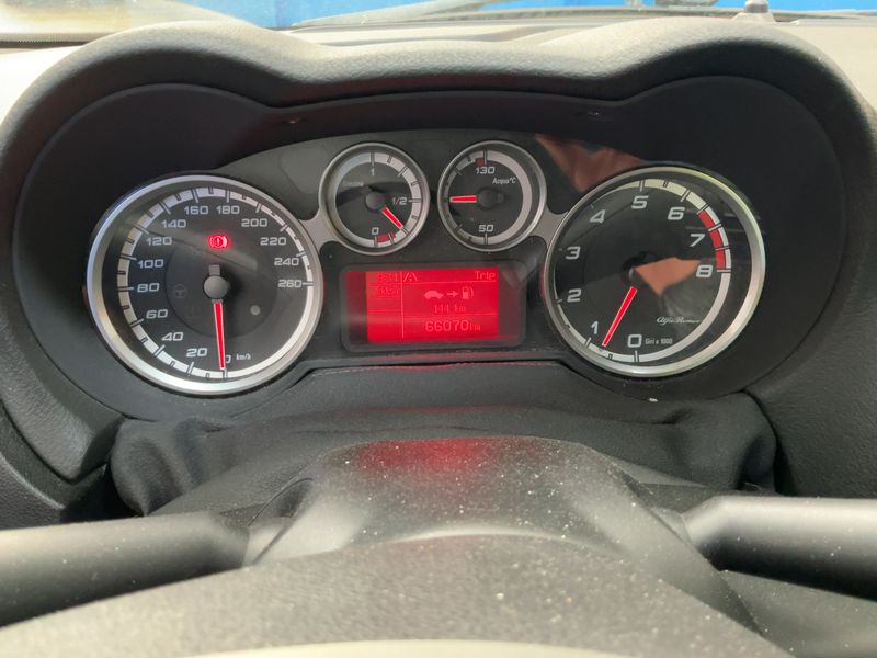 Alfa Romeo MiTo 1.4 Junior — zdjęcie 13