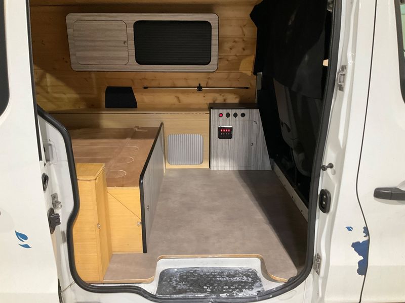 Nissan NV300 1.6 dCi L1H1 2,7t Comfort — zdjęcie 14
