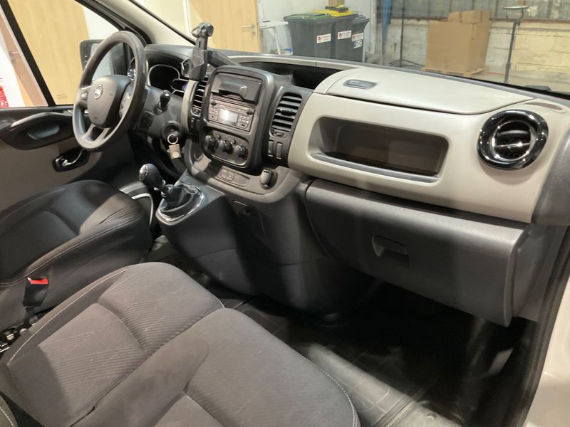 Nissan NV300 1.6 dCi L1H1 2,7t Comfort — zdjęcie 12