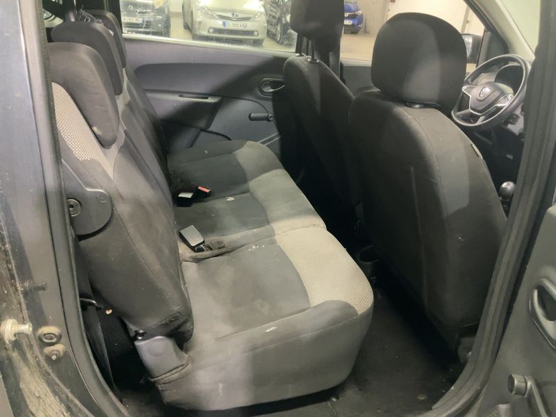 Dacia Lodgy 1.3 TCe Essentiel — zdjęcie 14